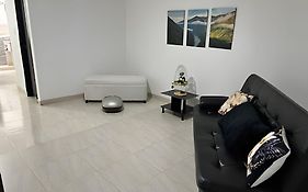 Casa Acogedora y Amplia - Estrato 5